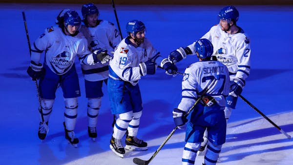 Fournier, Dickman, Theut Lead Thunder Past Idaho