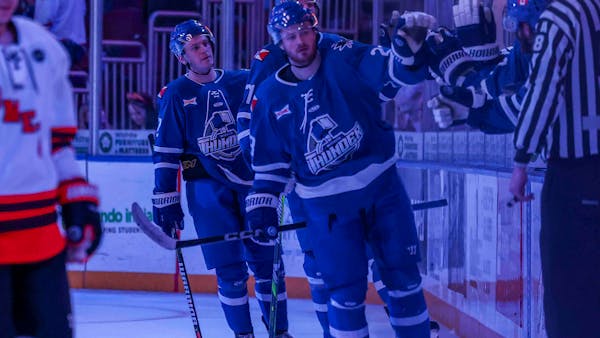 Thunder Holds Off Late Rally For Win Over Komets