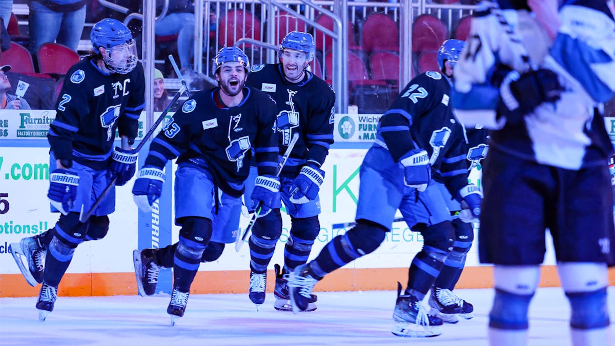 Thunder Reels In Steelheads On Friday Night