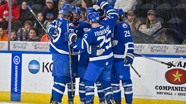 Third Period Helps Thunder Skate Past Mavericks