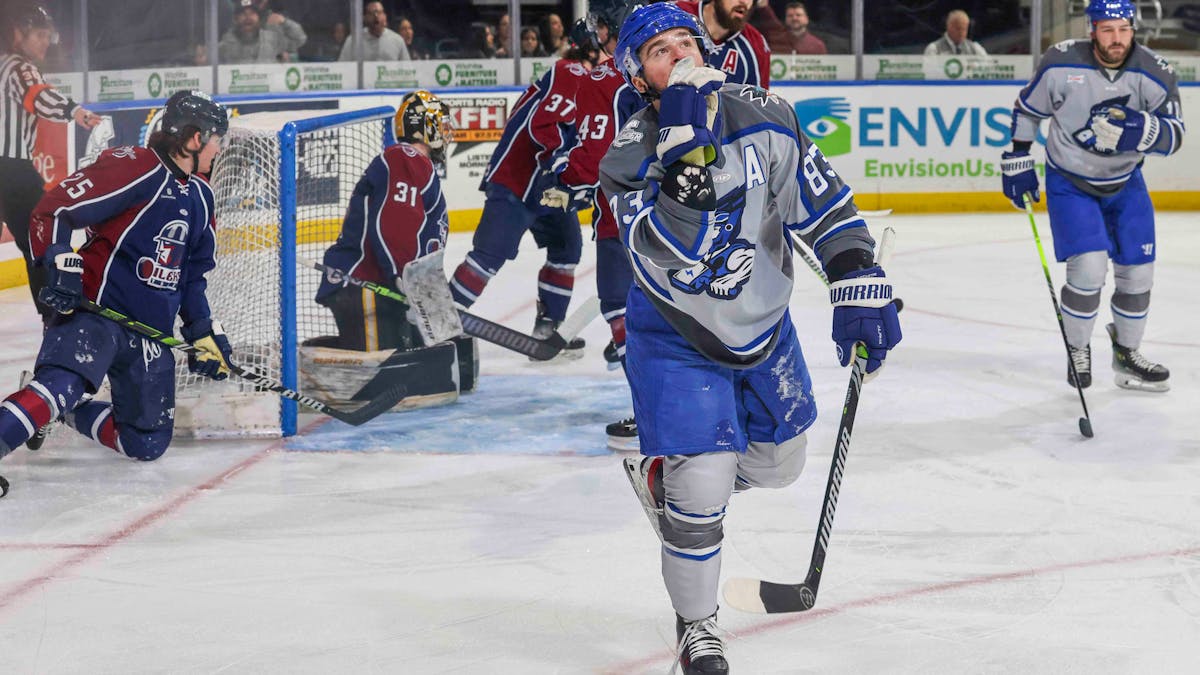 Thunder Closes Weekend With 5-2 Win Over Oilers
